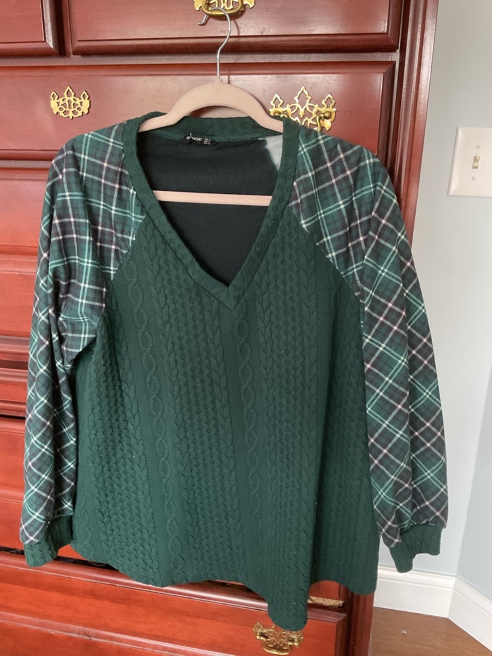 BloomChic Deep Green V-Neck Cable Knit Sweater with Plaid Sleeves